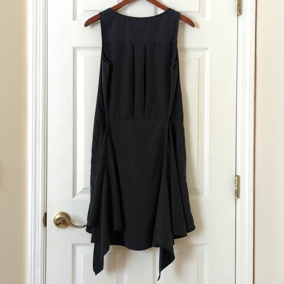 Drew Classic Silky Sleeveless Scoop Neck Tie Waist Shift Mini Dress Black Small - Picture 9 of 14